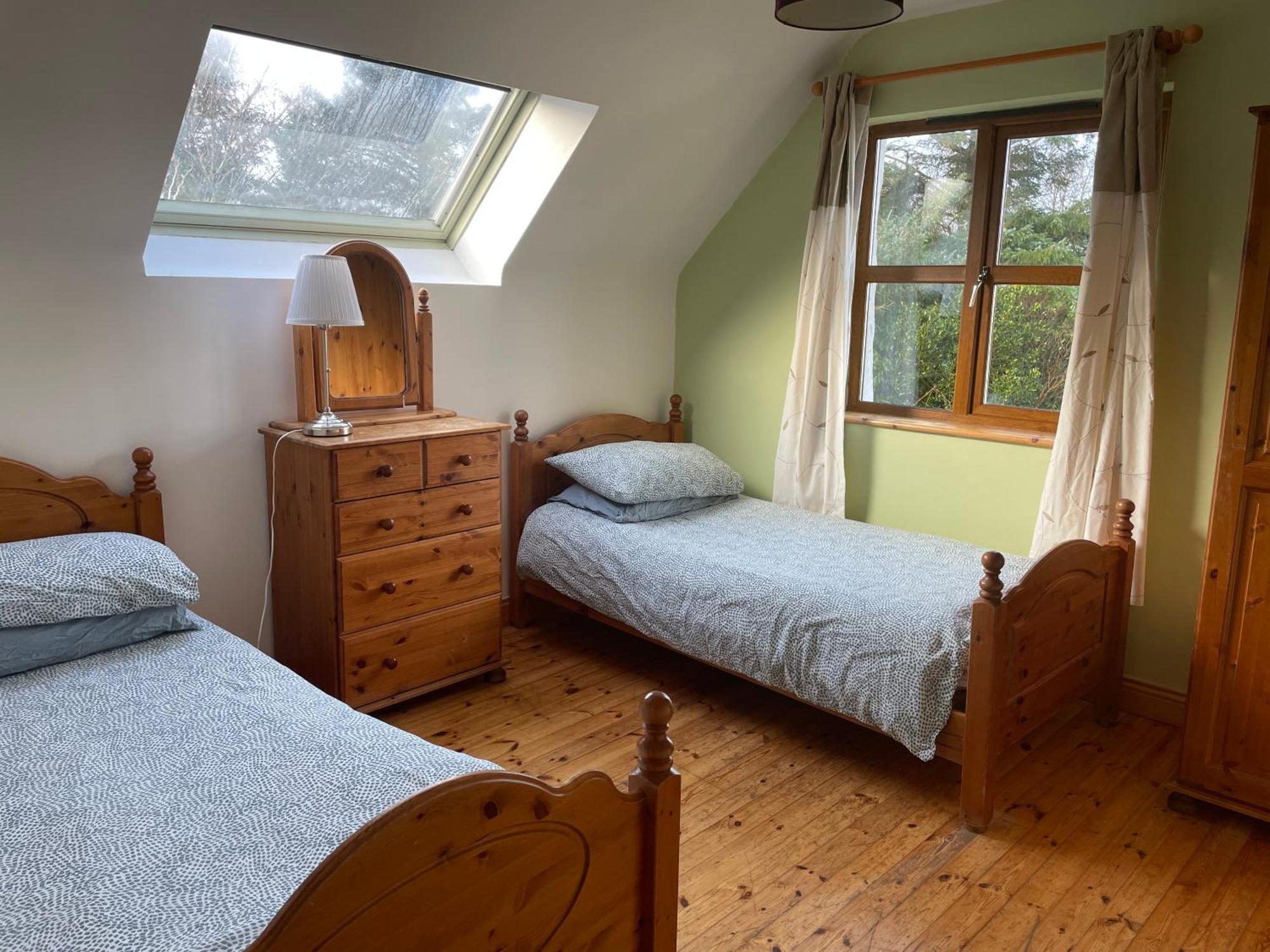 Letterfrack Farm Cottage In Village On A Farm Beside Connemara National Park エクステリア 写真