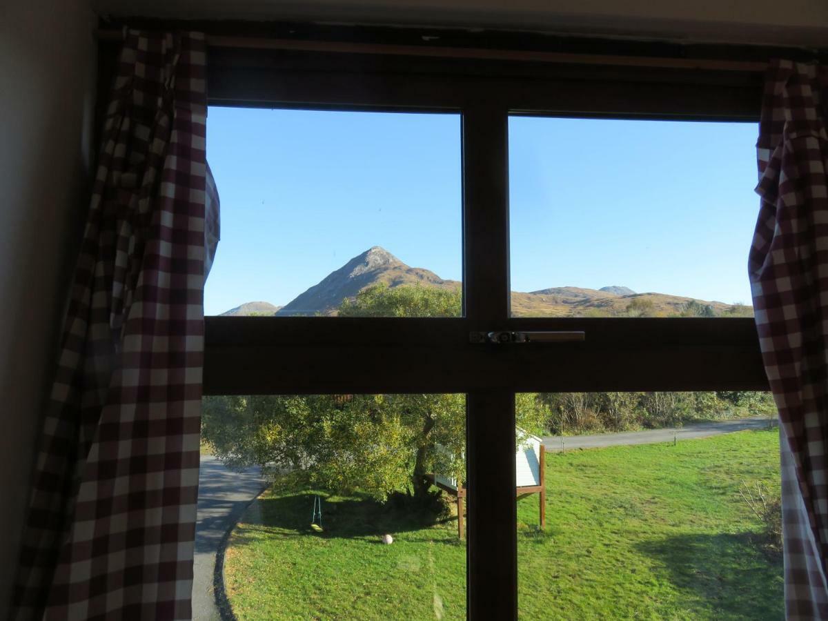 Letterfrack Farm Cottage In Village On A Farm Beside Connemara National Park エクステリア 写真