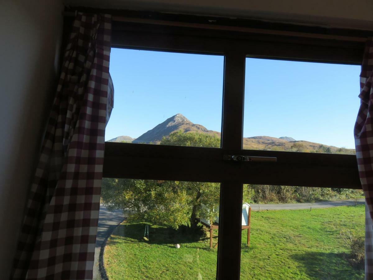 Letterfrack Farm Cottage In Village On A Farm Beside Connemara National Park エクステリア 写真